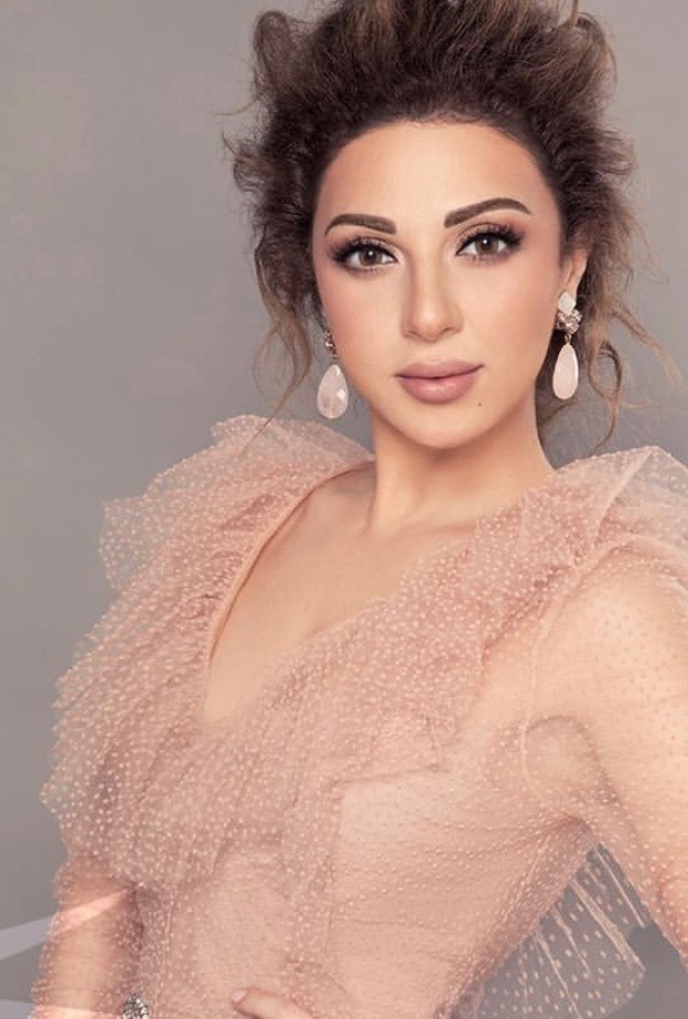 مكياج ترابي جذاب بأسلوب ميريام