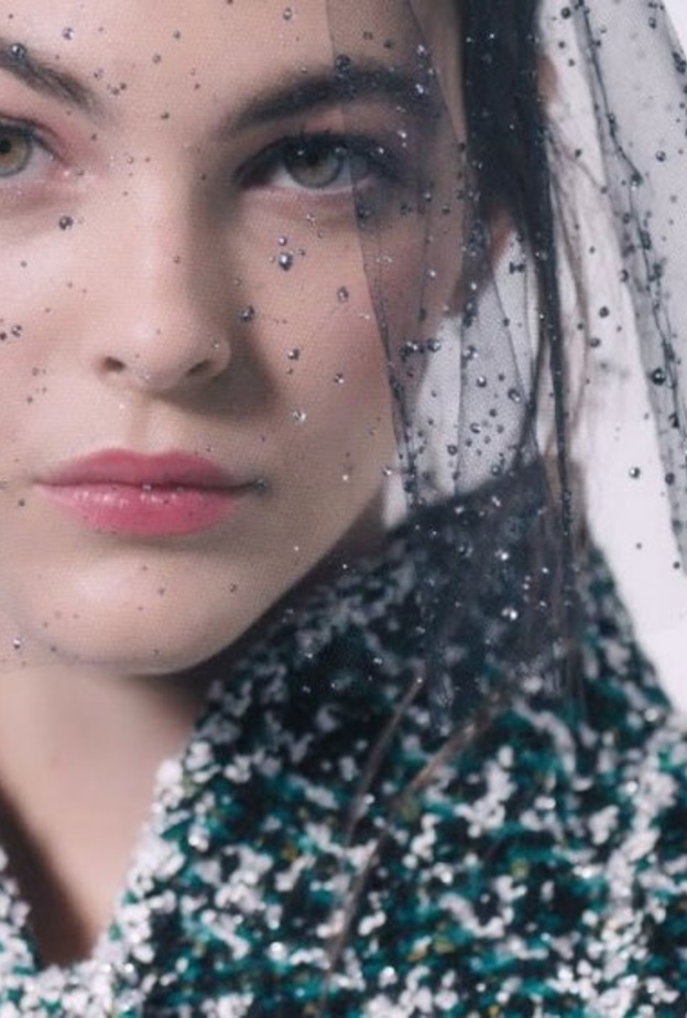 إستوحي مكياج عرسك المستقبلي من دار شانيل