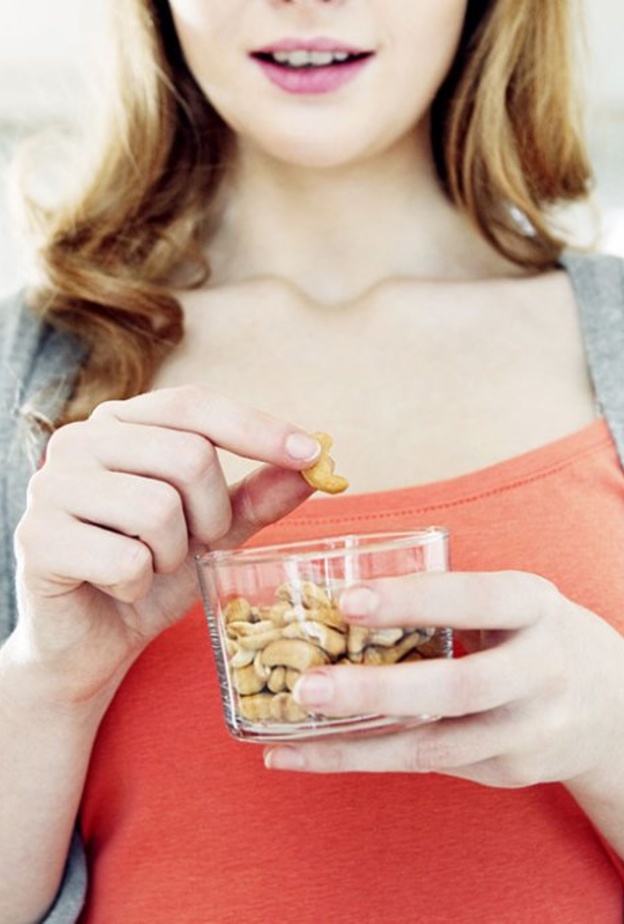 فوائد المكسرات لصحة العروس قبل الزواج