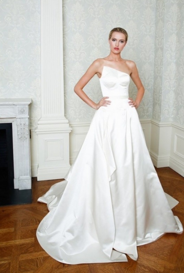 اجمل موديلات فساتين زفاف بكتف واحد