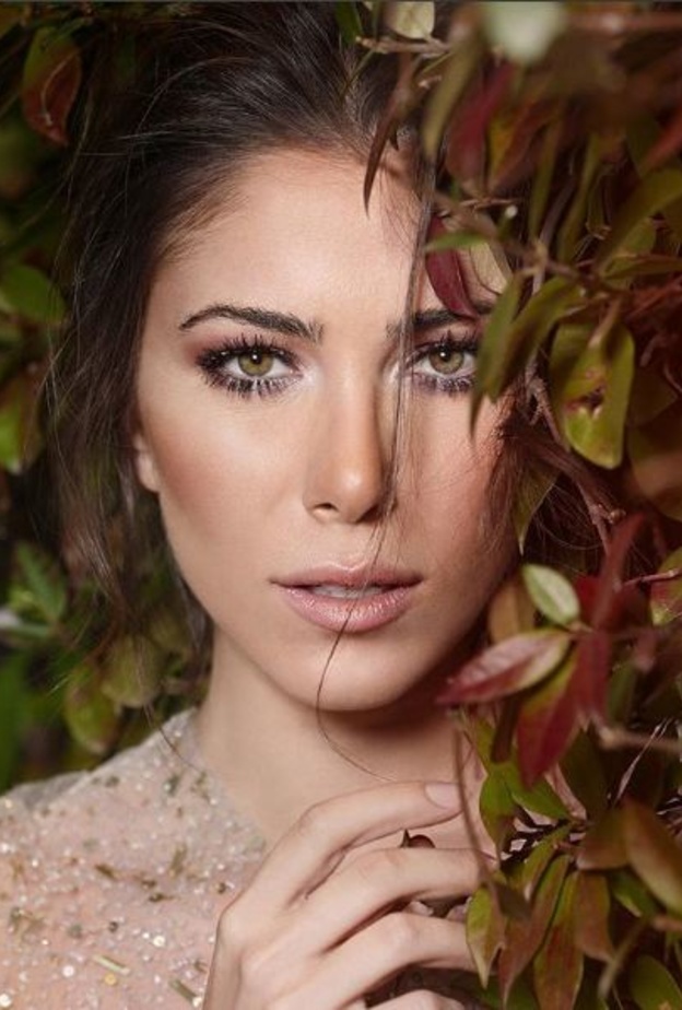 دانييلا رحمة تحتفل بعيد ميلاد شقيقتها