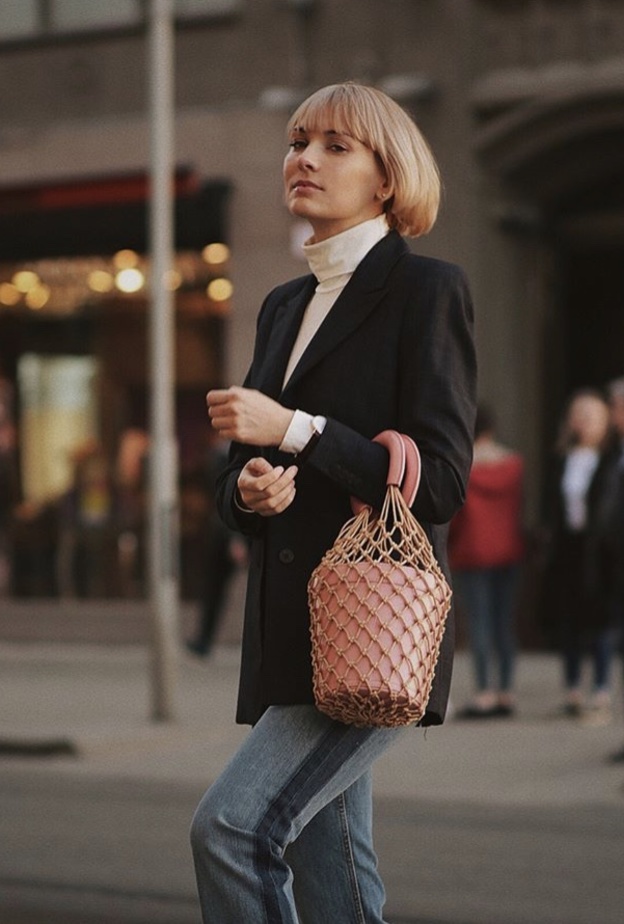 اطلالتك بحقيبة الشبك الدارجة