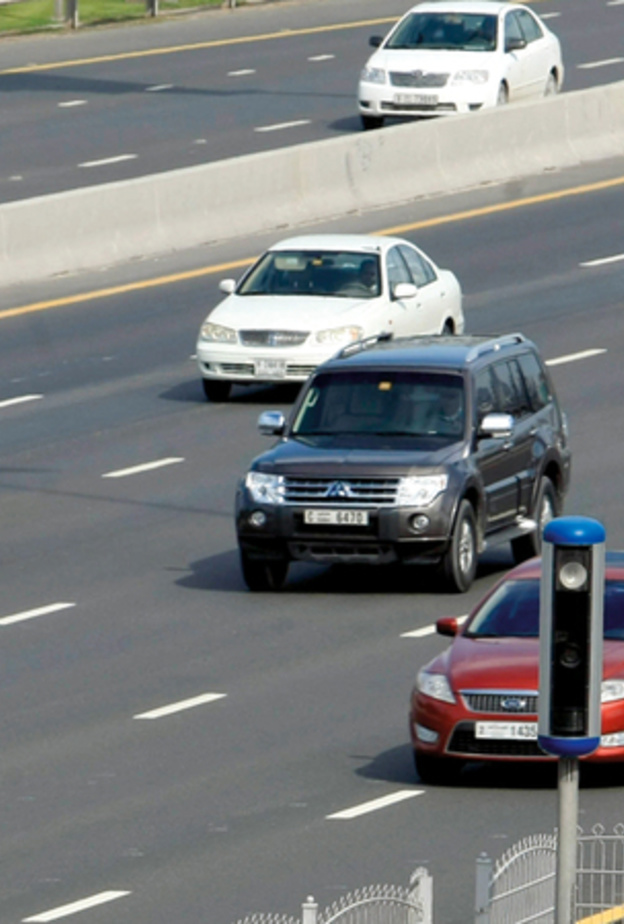 زائر لدبي يرتكب مخالفات بـ 170 ألف درهم بلامبورغيني
