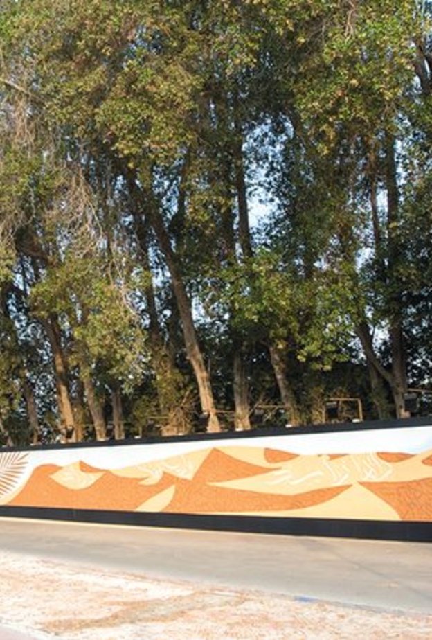 دبي تطلق جدارية لعام زايد بطول 140 متراً