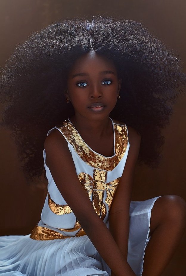 سحر ‏‎ Jare Ijalanaخلال الجلسة التصويرية