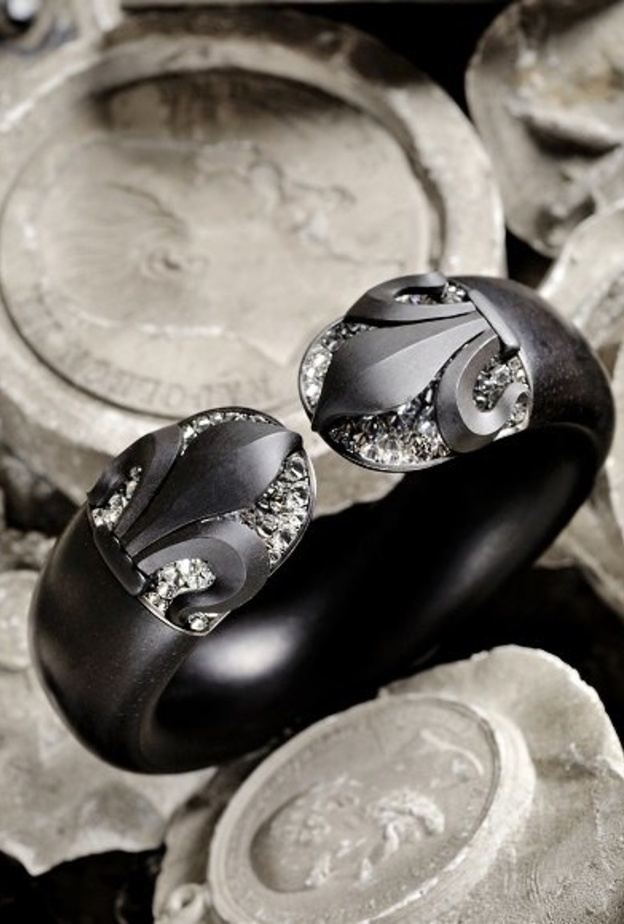 أسس لورنس غراف علامة مجوهرات غراف والتي تعد من أرقى علامات المجوهرات في العالم