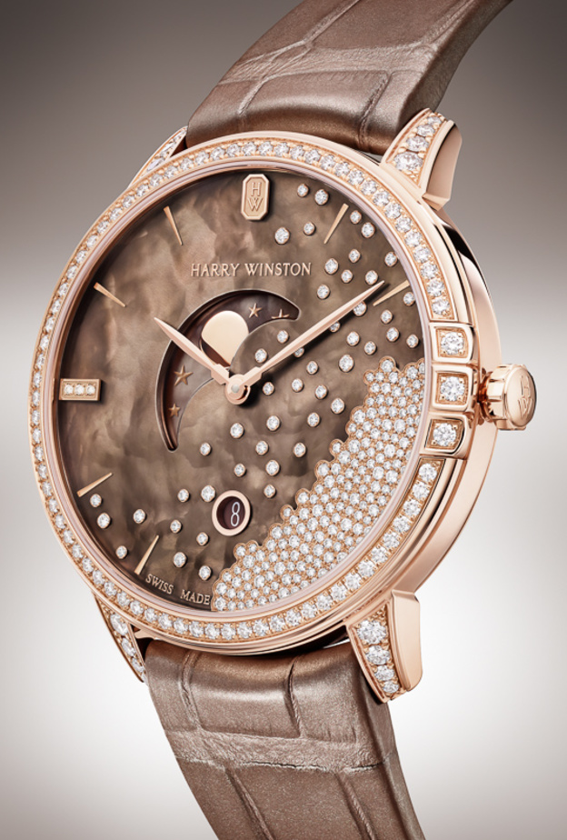 عمد خبراء ترصيع الأحجار في دار هاري ونستون Harry Winston الى رسم مشهد شتائي جذاب على الميناء