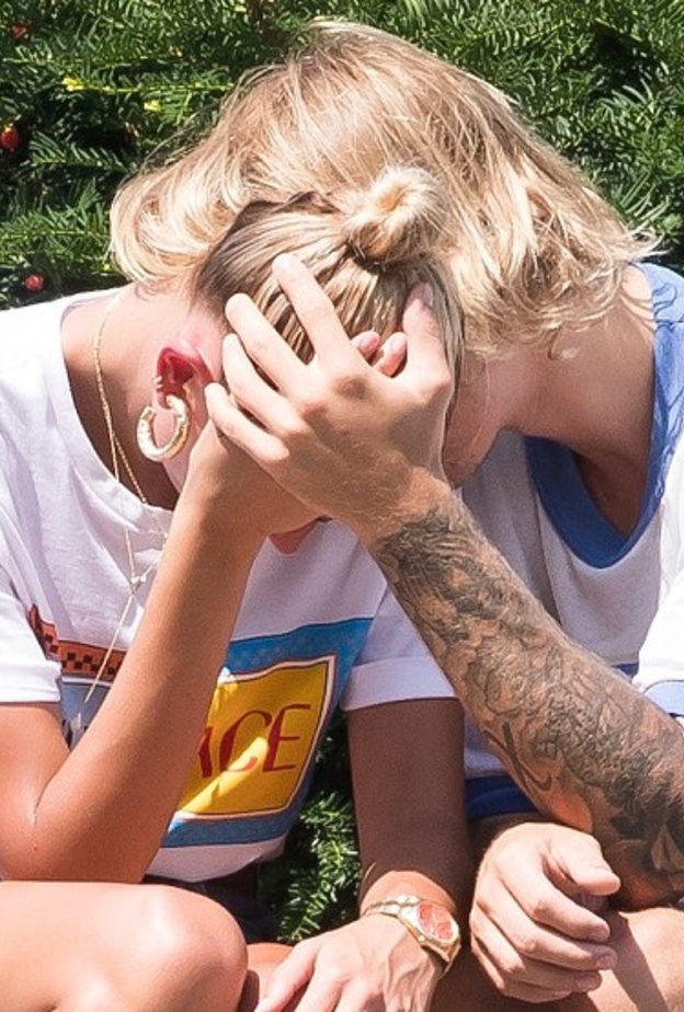 جاستن بيبر وهايلي بالدوين