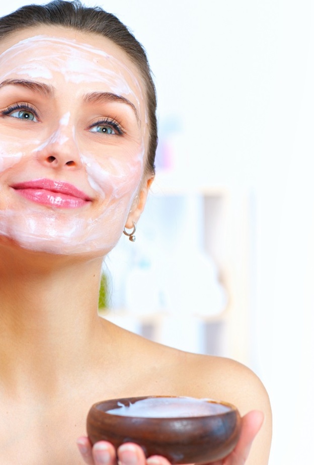 كريمات مفيدة للعينين لمنع ظهور الجيوب