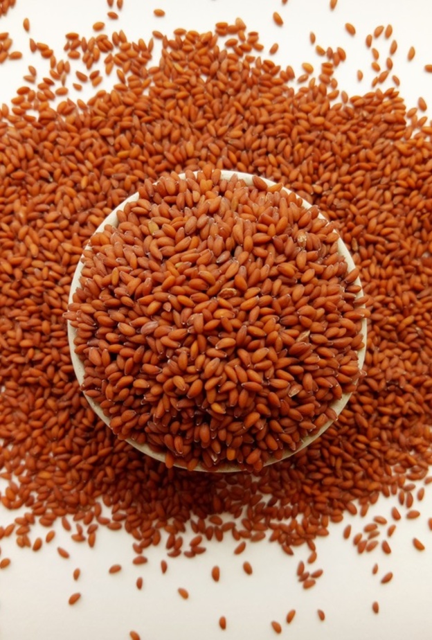 ما فوائد حب الرشاد للجسم