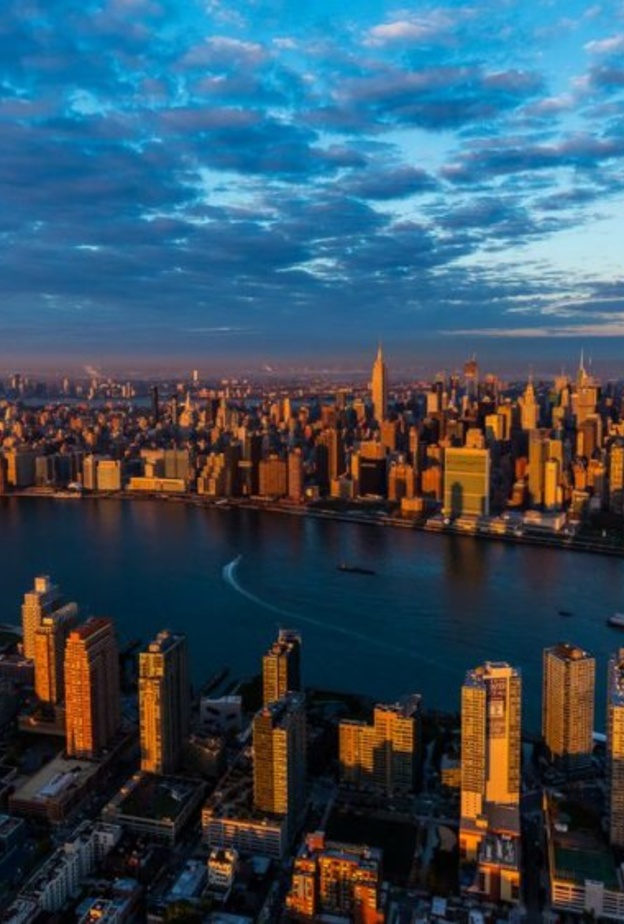 من ساحة تايمز الشهيرة