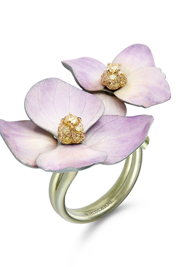 أسوارة ديور من الذهب والماس الأصفر