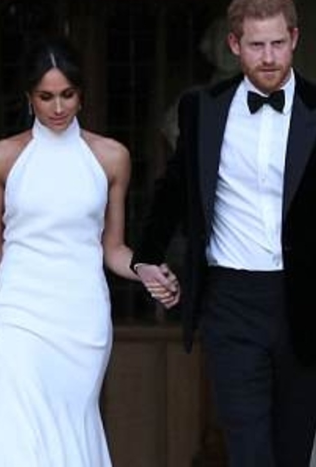  فيلا بحمام سباحة وحدائق