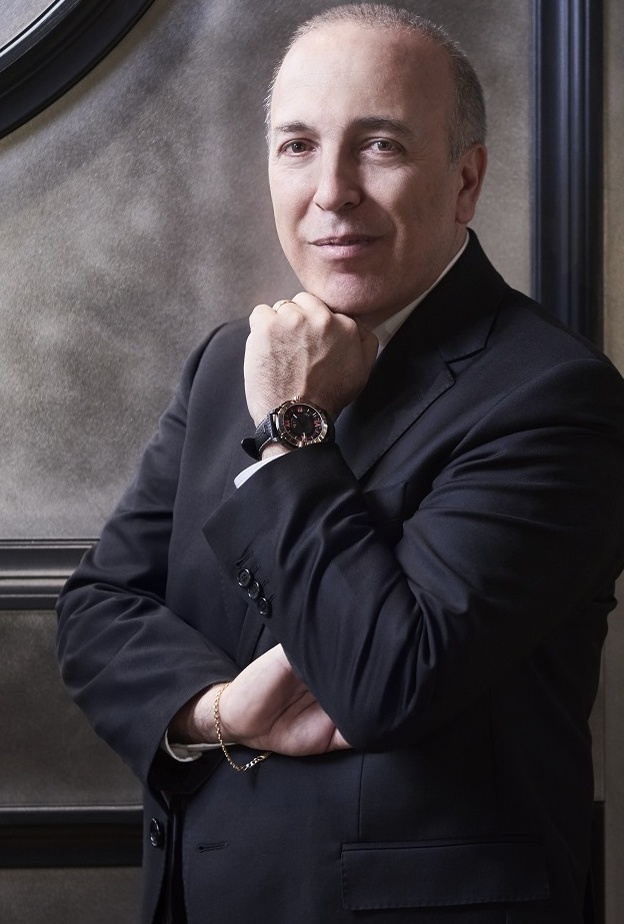  الرئيس التنفيذي للدار الإيطالية للساعات "دومينيكو أوليفيري" Domenico Oliveri