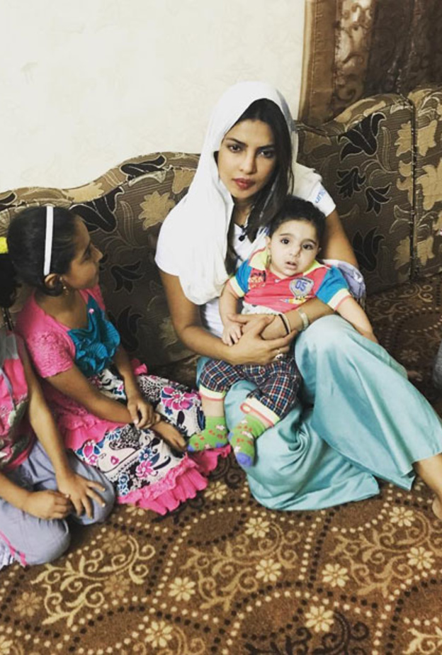 عندما قامت بتسليط الضوء على معاناة الأطفال الصغار في مخيمات اللاجئين