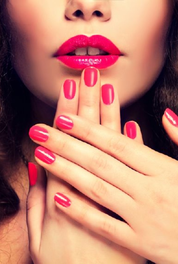 درجات الوردي الجذابة والأنثوية