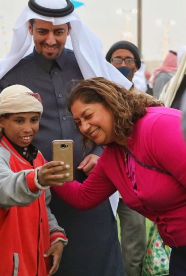 القنصل الأمريكي بالظهران راتشنا كورهونن تشارك السعوديين مناسباتهم