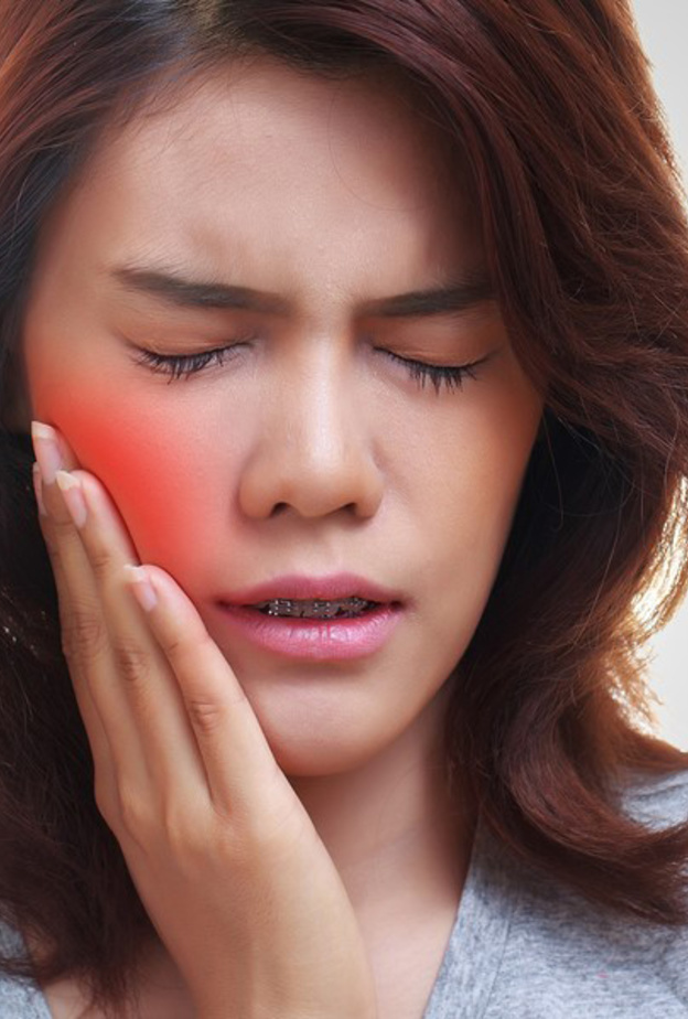  مرض بهجت يسبب التهاب في مفصل الركبة