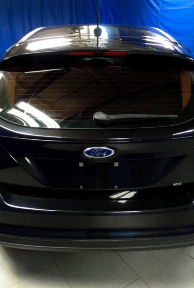  سيارة فورد تحذر السائق من السير في الاتجاه الخاطئ