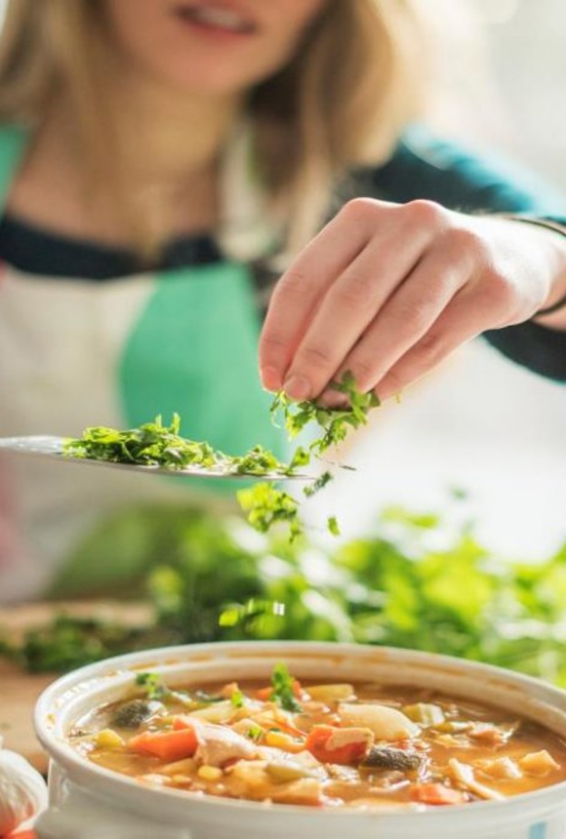 رجيم شوربة الخضار لا يلزم العروس بكميات محددة ولكن لابد من استشارة الطبيب المختص