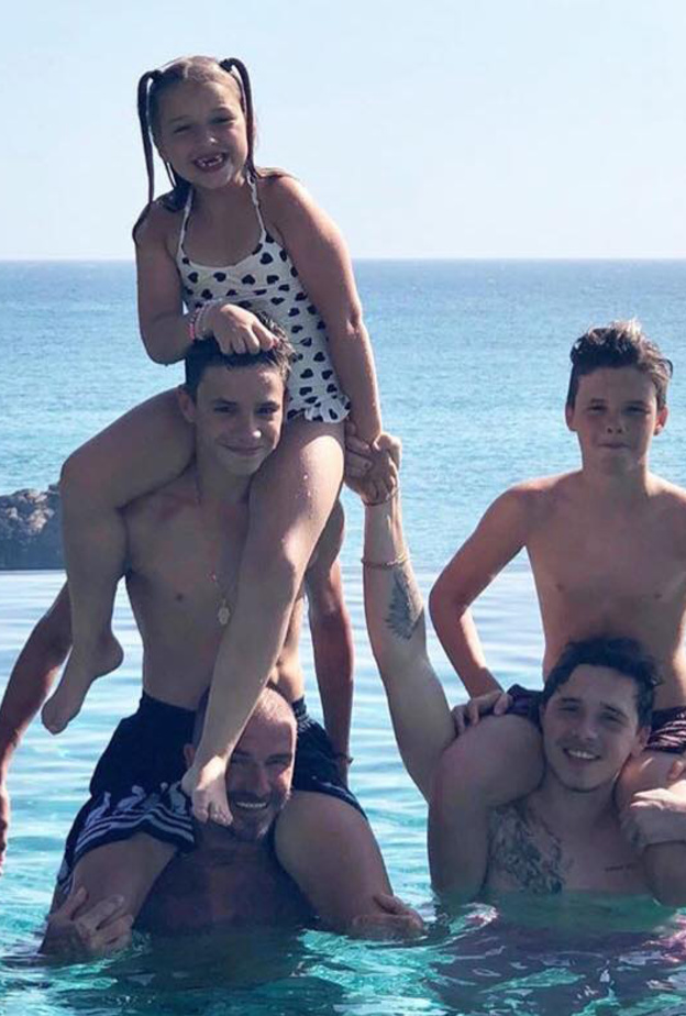 ديفيد بيكهام وعائلته يقضون أوقاتا رائعة في جزيرة بالي