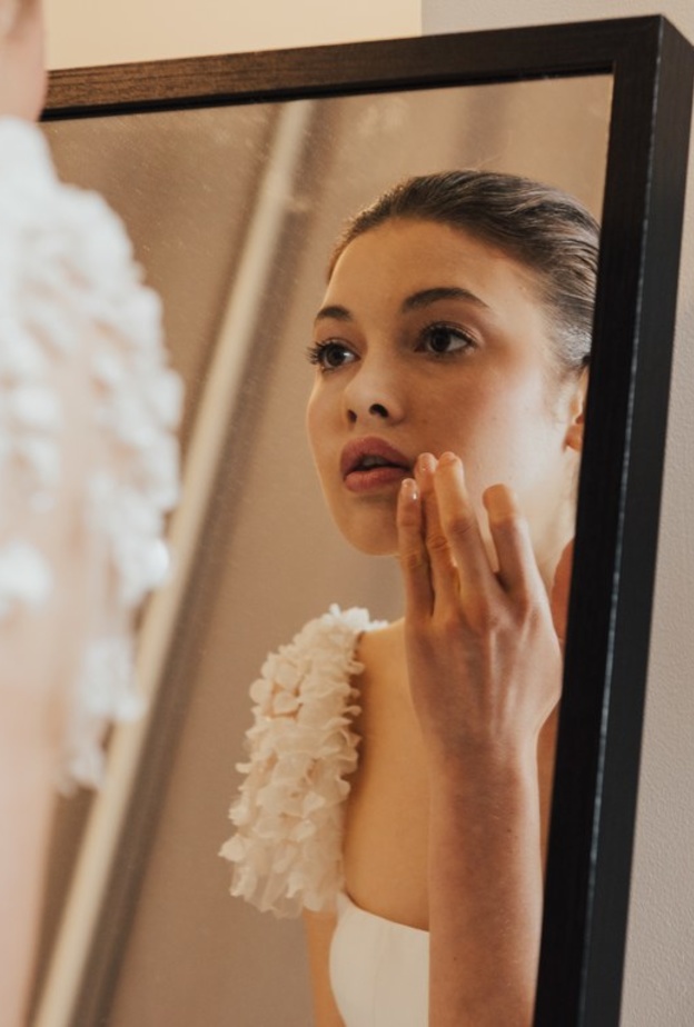  يجب ان تحافظ العروس على اطلالتها الملفتة خلال الزفاف