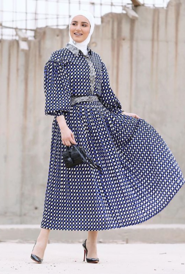 فساتين محجبات مع أقمشة الدانتيل الفاخرة من وحي دلال الدوب