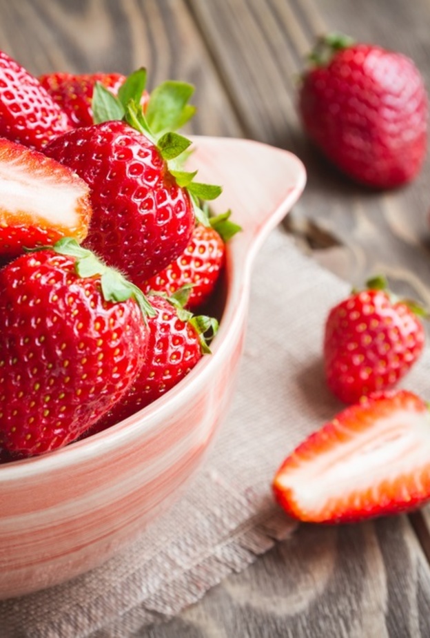 فوائد الفراولة للجسم واضرارها