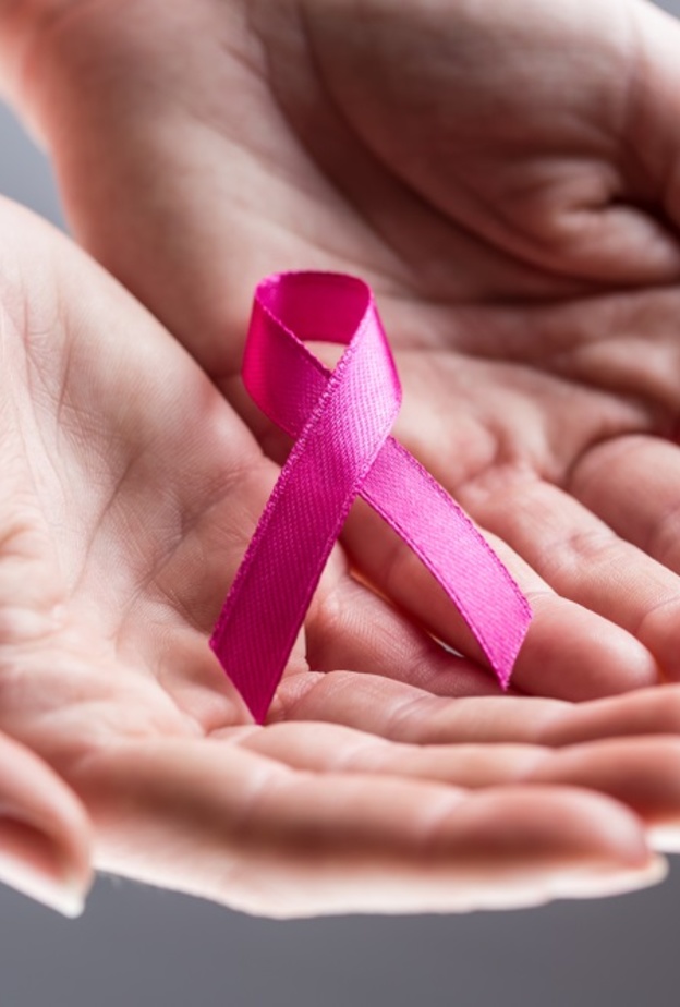 اسباب سرطان الثدي الحميد واعراضه