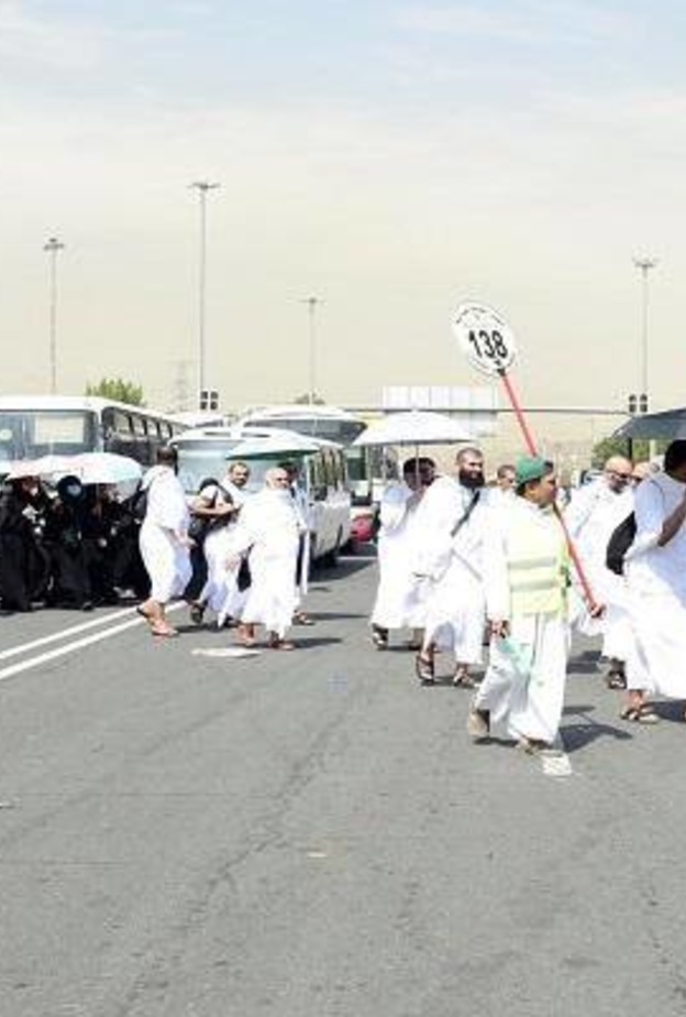 حجاج الامارات يبدأون العودة الى الوطن