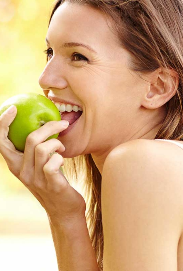 التفاح غني بالمواد الغذائية وبالألياف التي تقلل من الشعور بالجوع