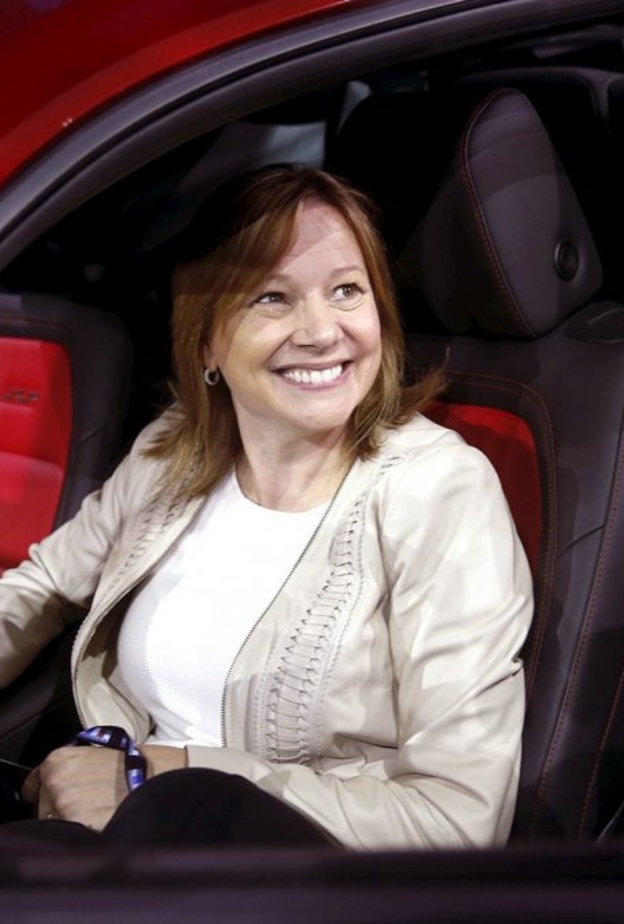 تشغل منصب الرئيسة والمديرة العامة لشركة جنرال موتورز