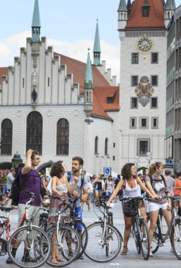 من سوق Viktualienmarkt