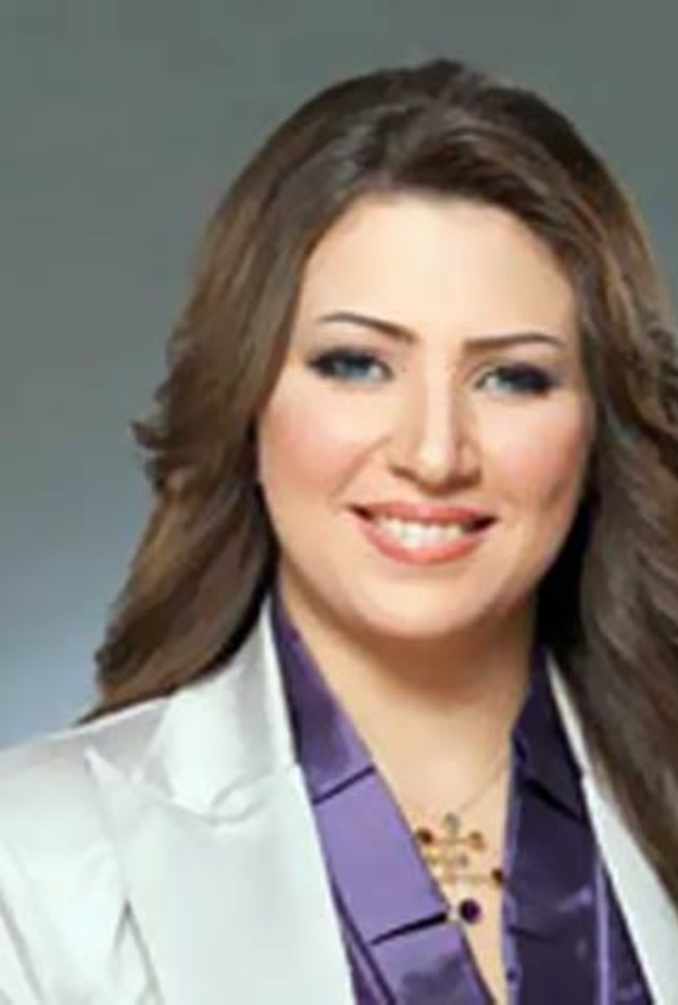 الإعلامية إيمان عز الدين 