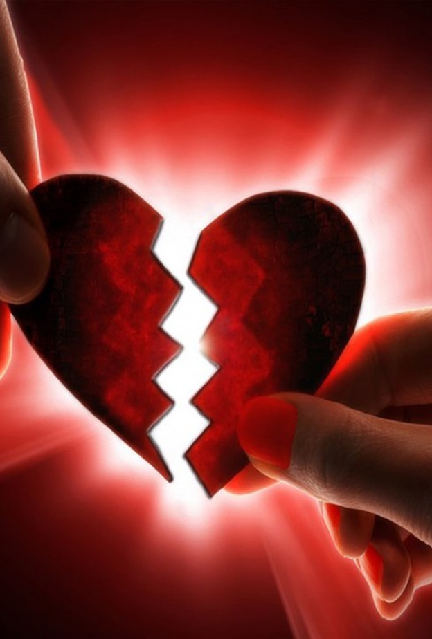 في دبي موظفة تقرض زميلها 4.5 ملايين درهم بدافع الحب فيتزوج زميلتها!