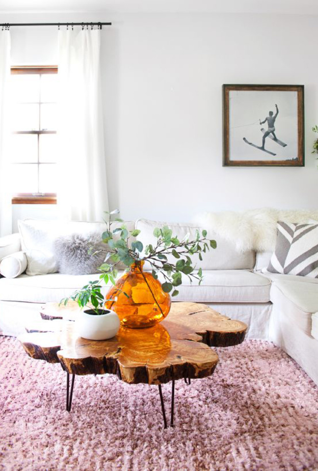 وعاء يحمل زينة لطاولة غرفة معيشة مميزة