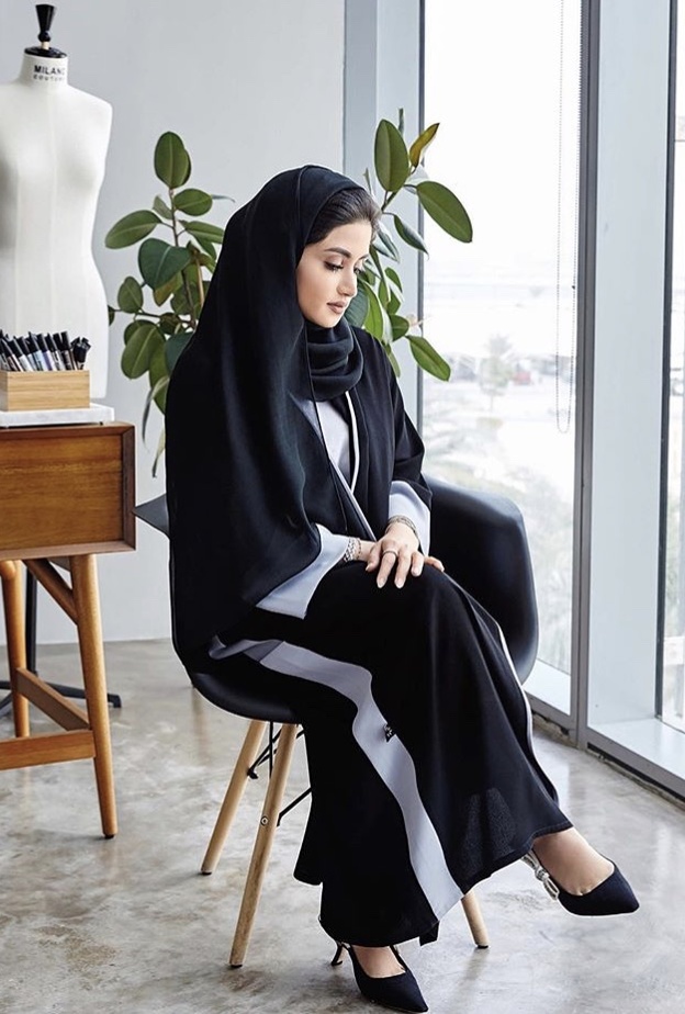 قفطان ناعم وأنيق من مجموعة YNM Dubai الجديدة