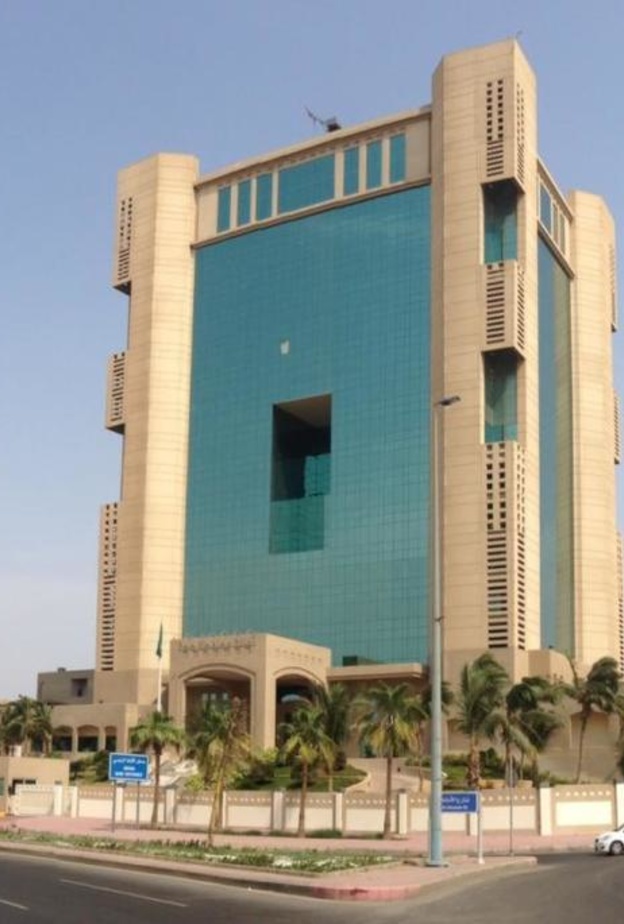 تمكين المرأة في جعلها قوة مساهمة بالمجتمع لتتوافق مع رؤية المملكة