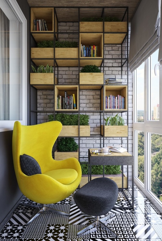 طاولة الخشب المميزة في ديكور الشرفة