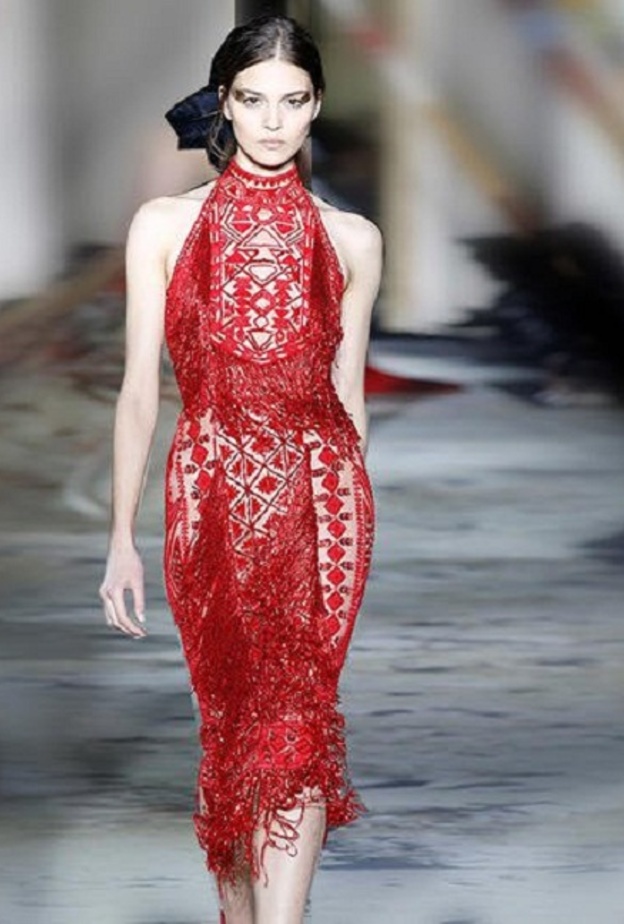  فستان من مجموعة زهير مراد