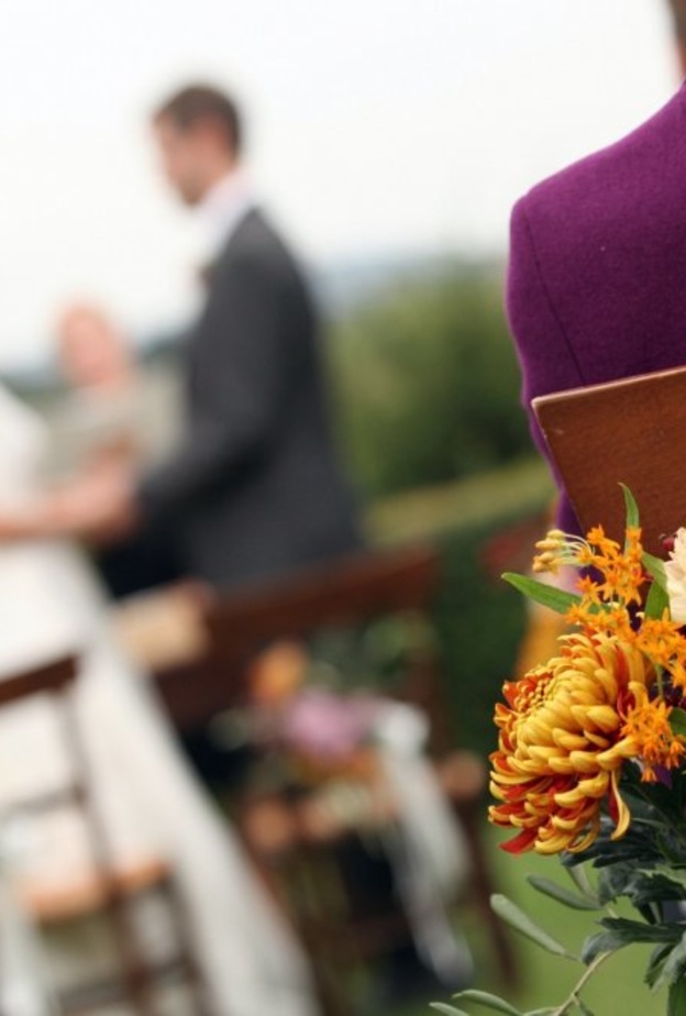  الزهور بألوان الخريف تنعش الزفاف الخريفي