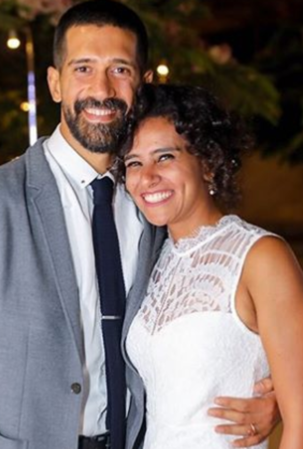 أحمد مجدي وزوجته 