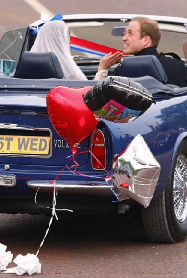 سيارة زفاف الأمير وليام و كيت ميدلتون