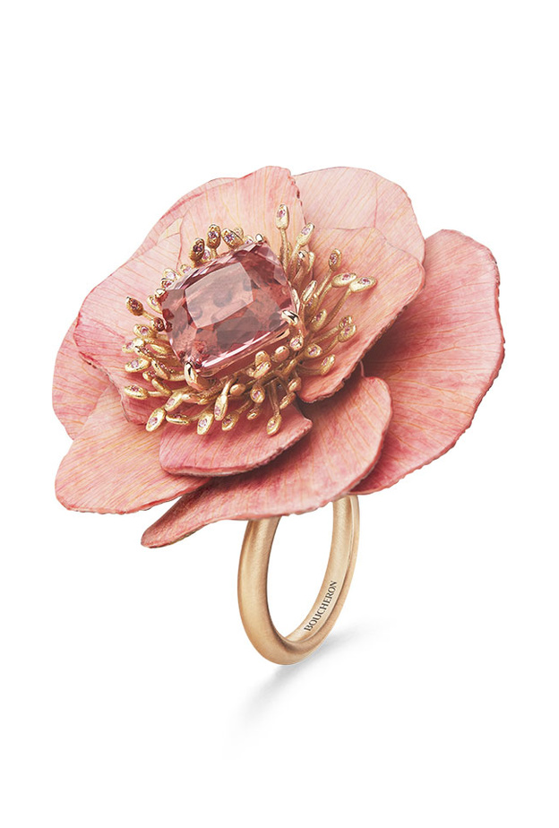  أسوارة بياجيه من الذهب والتنزانيت