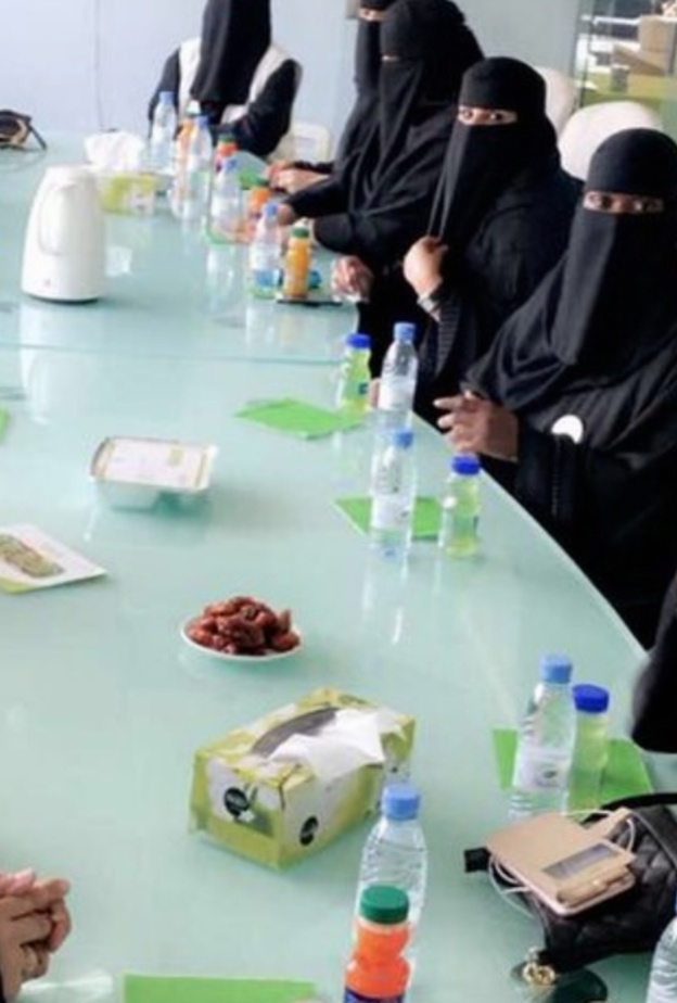 يضم الفريق حوالى 400 سيدة مشاركة 