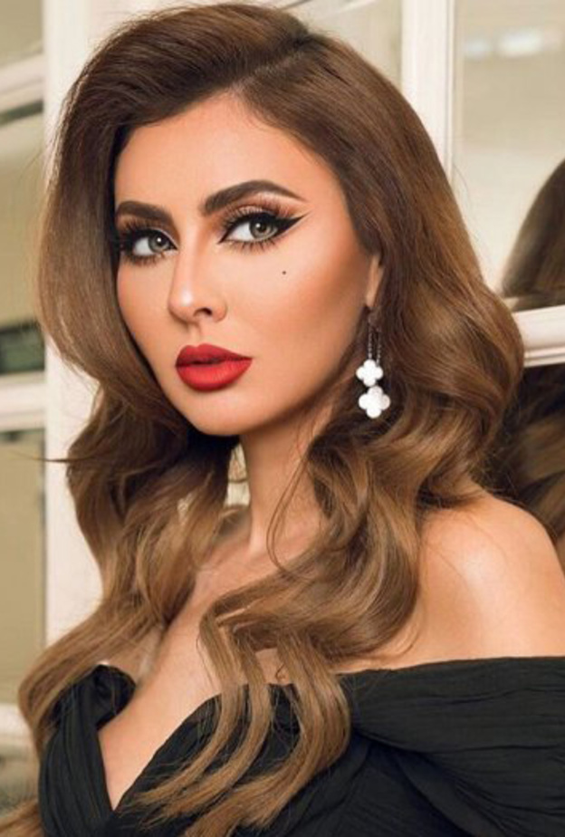 اختاري تسريحة الشعر المموج من وحي نوال الزغبي