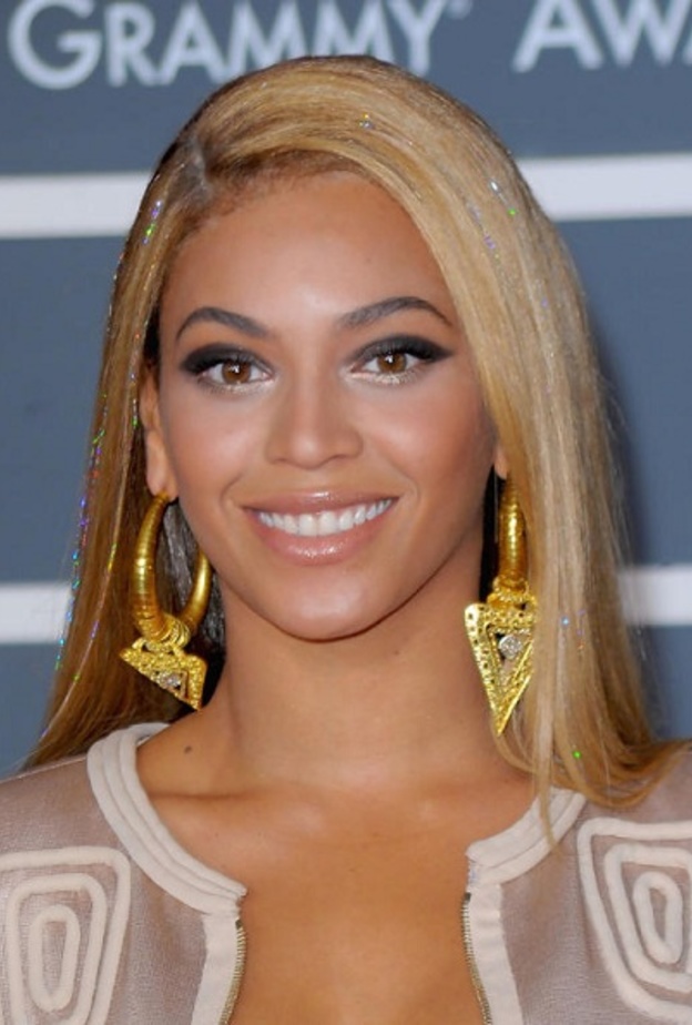 بيونسيه تالقت في الكثير من اطلالات الجمال