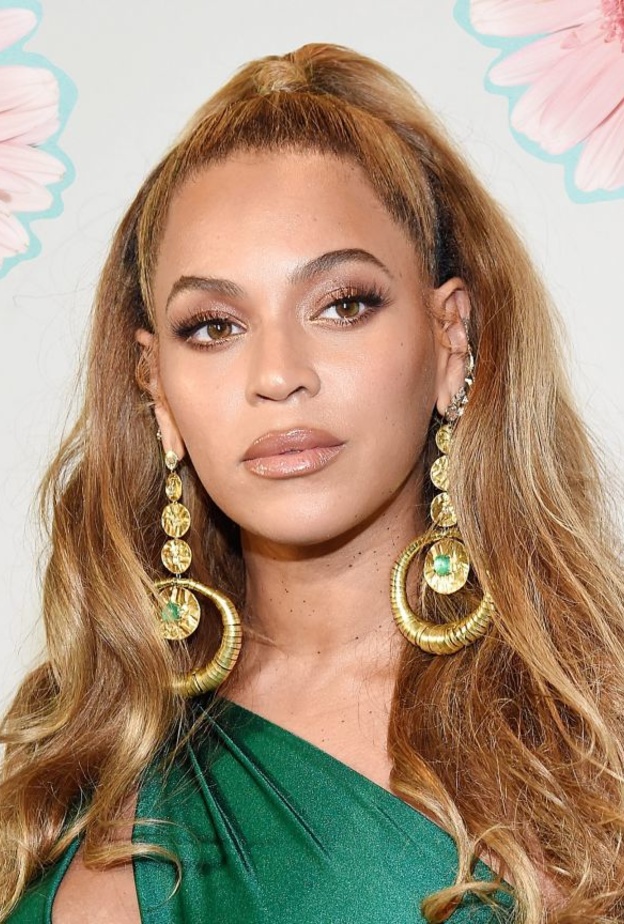 بيونسيه ترتدي مجوهرات من لورين شوارتز Lorraine Schwartz