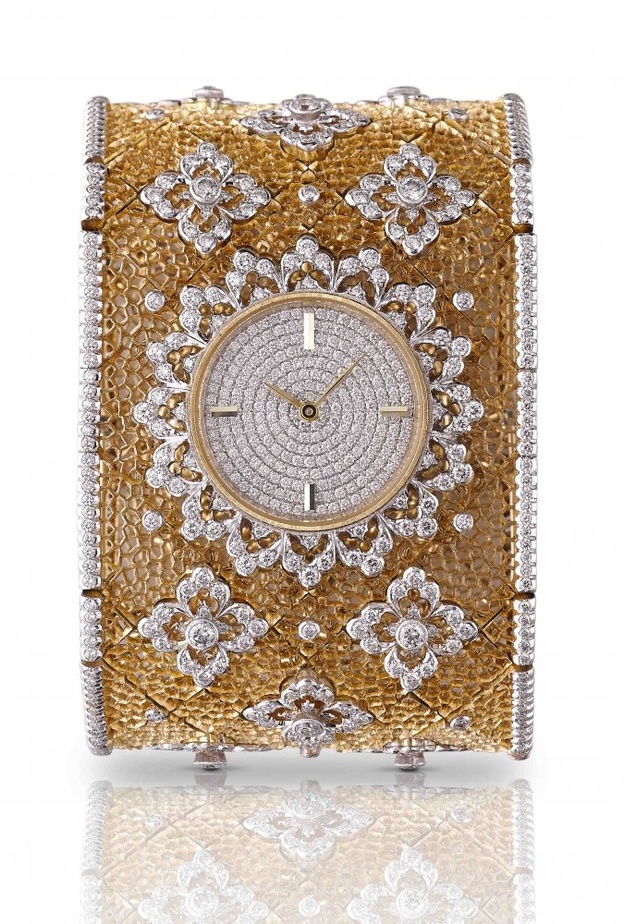 ساعة من هاري ونستون Harry Winston