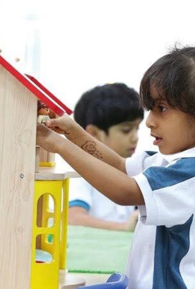 مدارس خاصة في ابوظبي تلزم أولياء الأمور بدفع كامل الرسوم الدراسية 